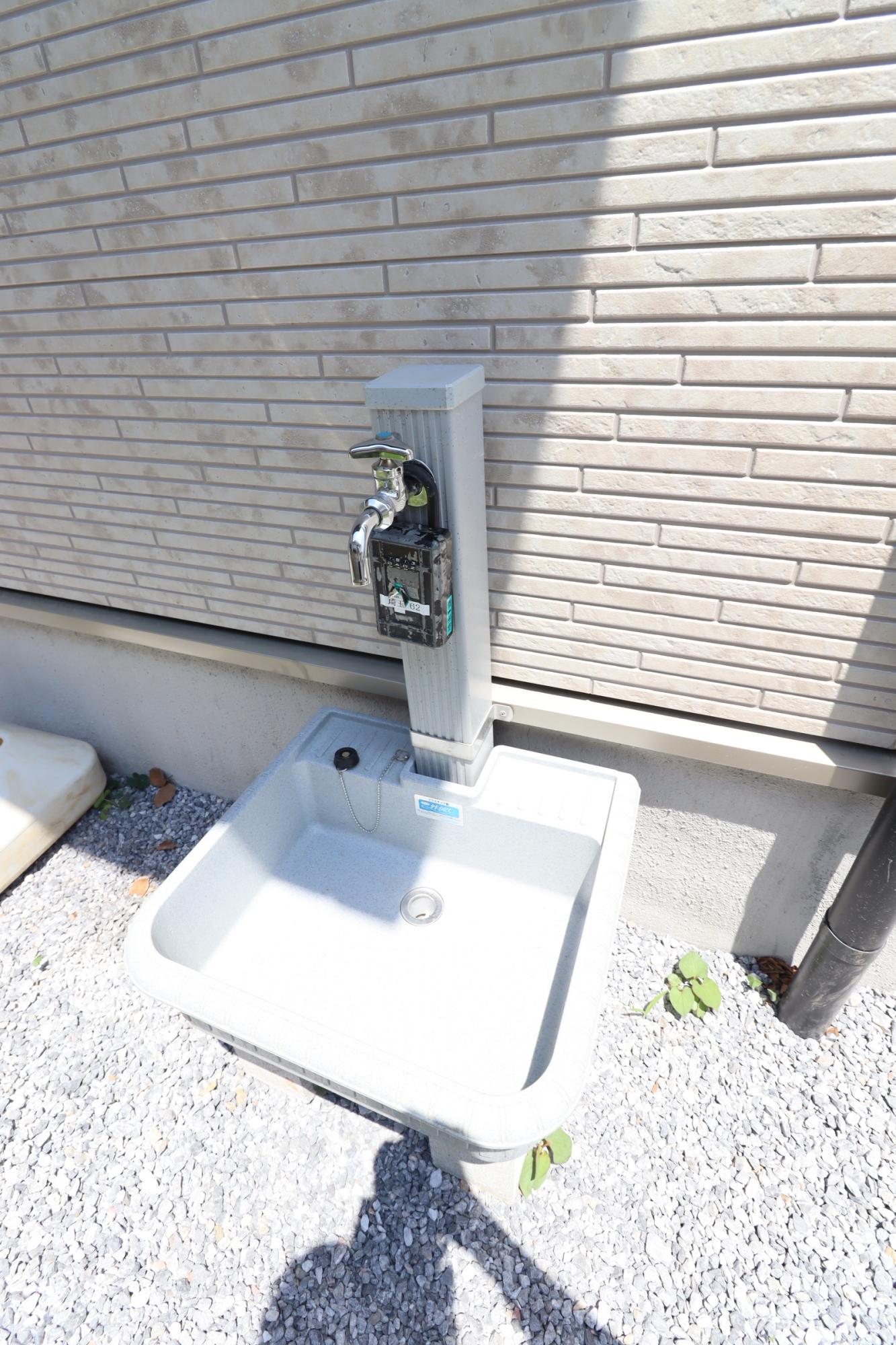 【外水栓】掃除に便利な外水栓
