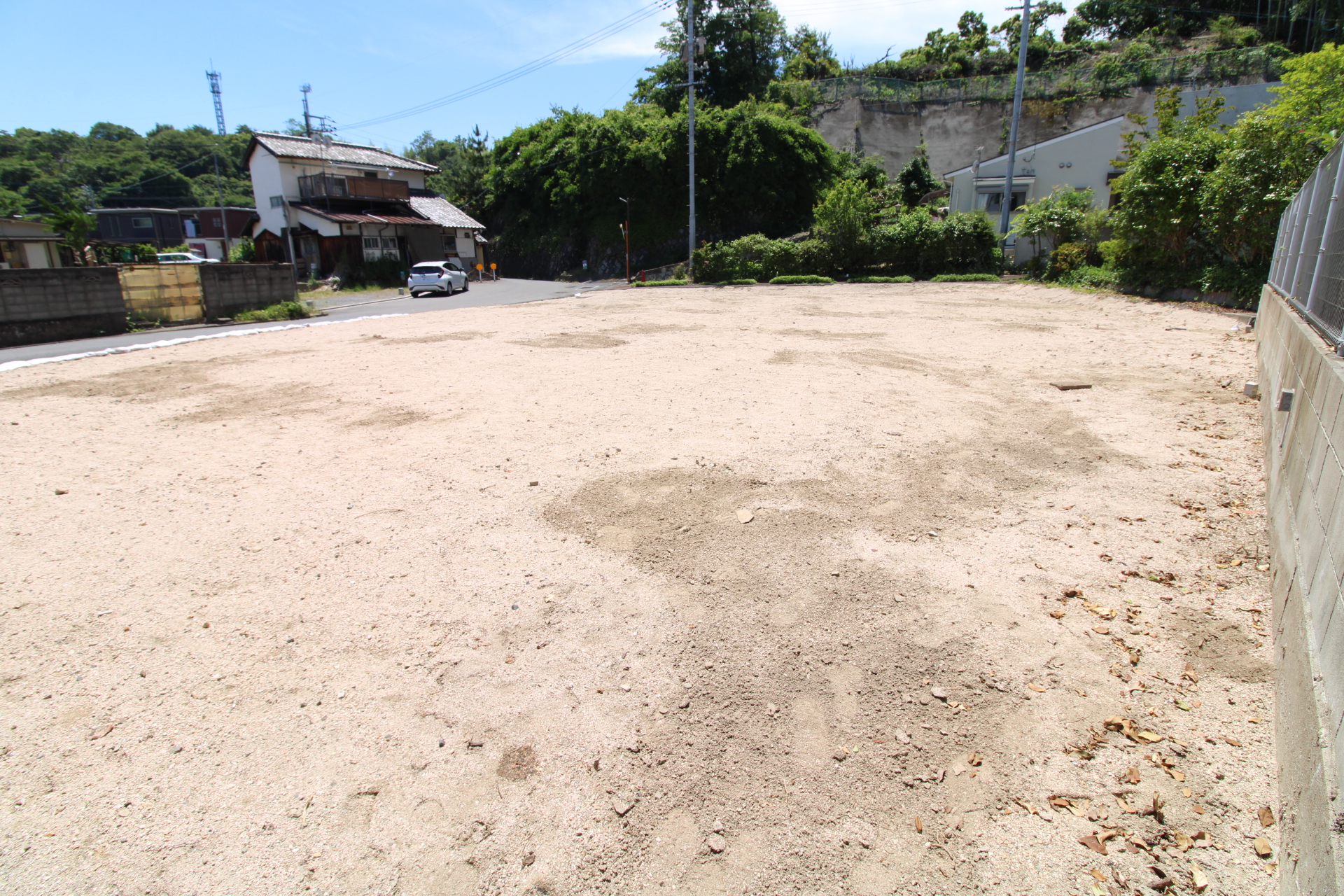 前面道路から見た宅地