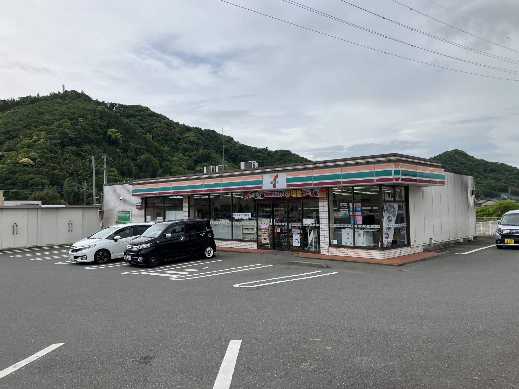 セブンイレブン伊豆修善寺加殿店(徒歩3分)