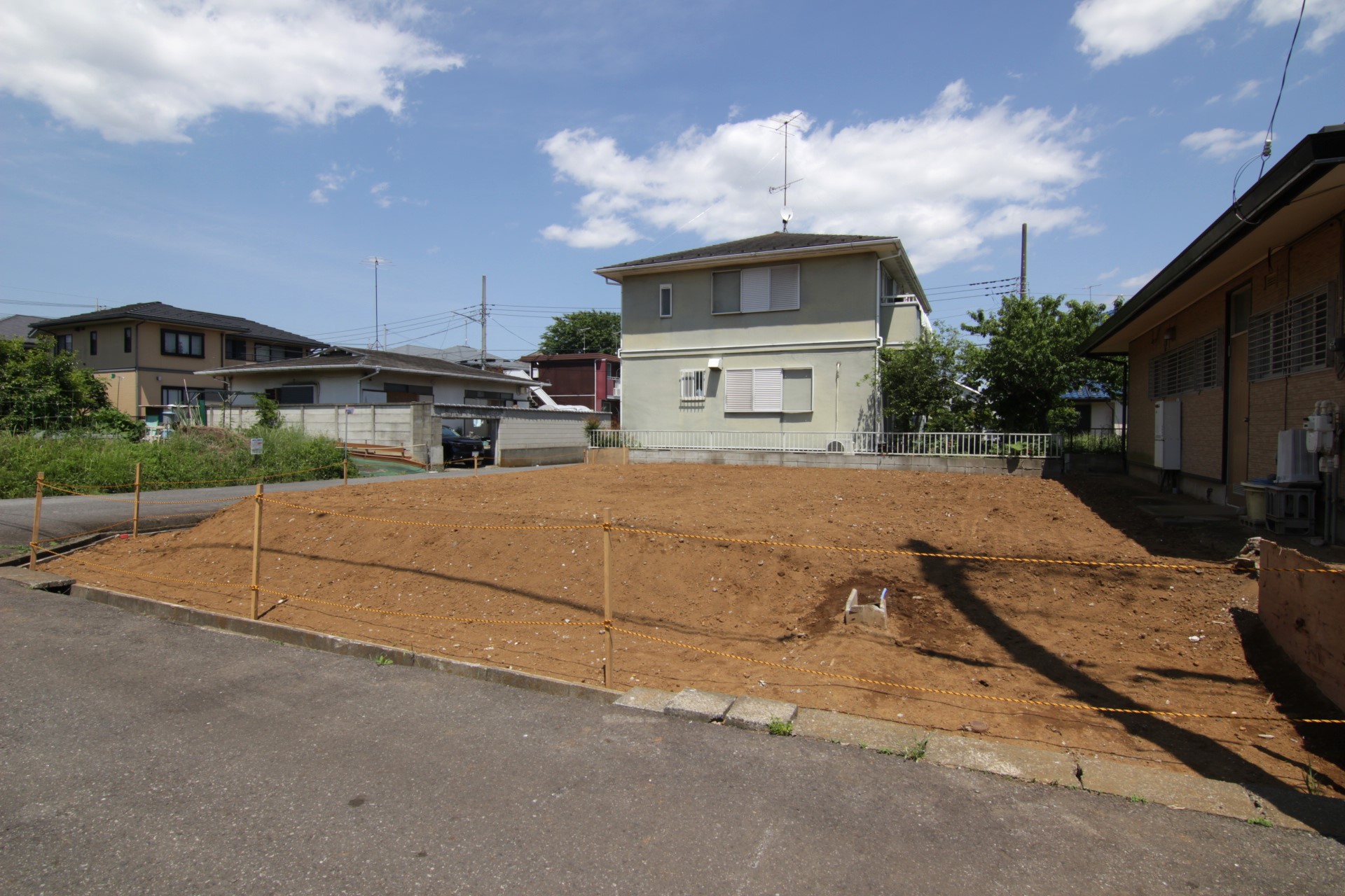 販売現地:更地(5月25日撮影)