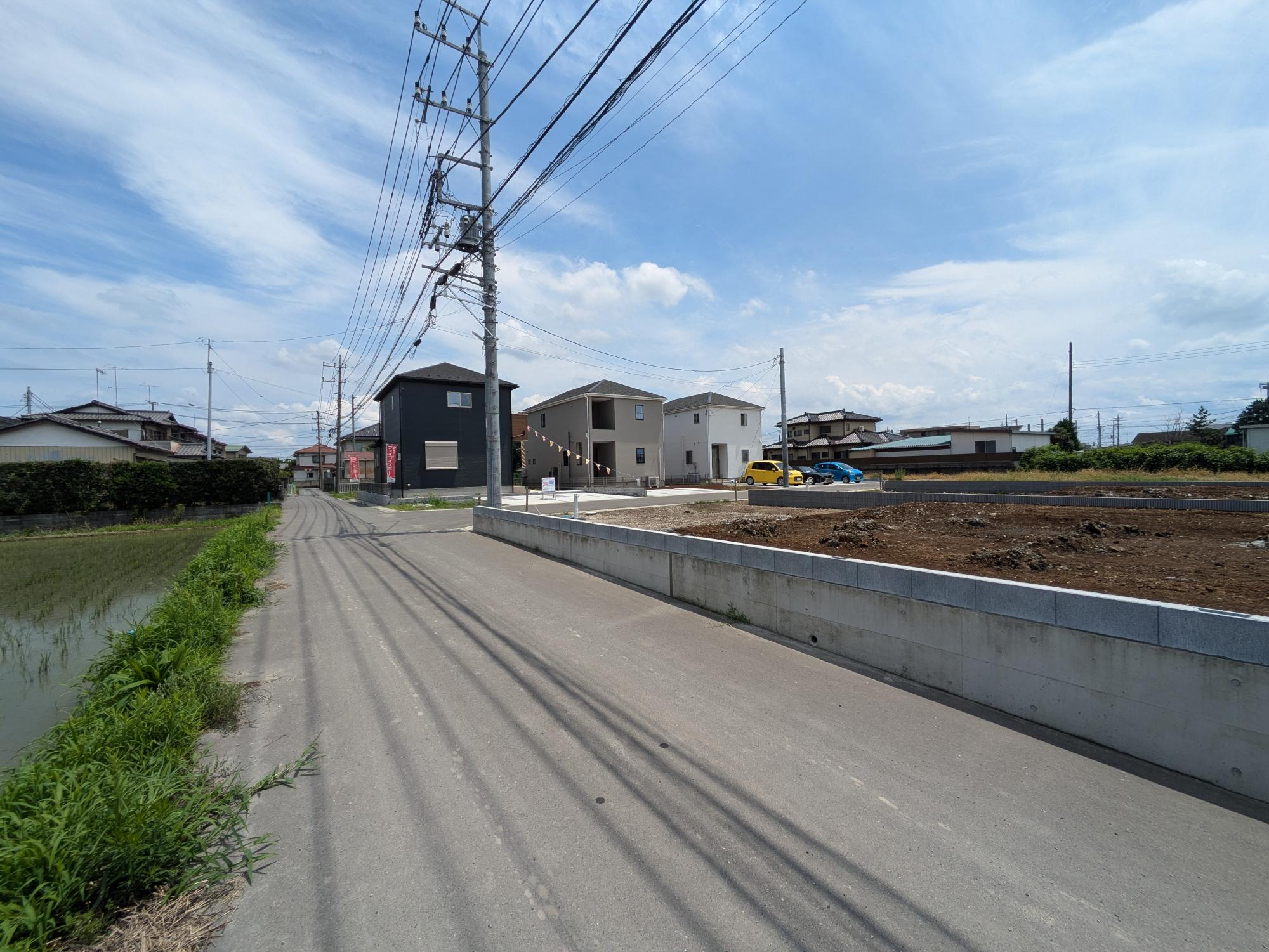 前面道路　約4.0m