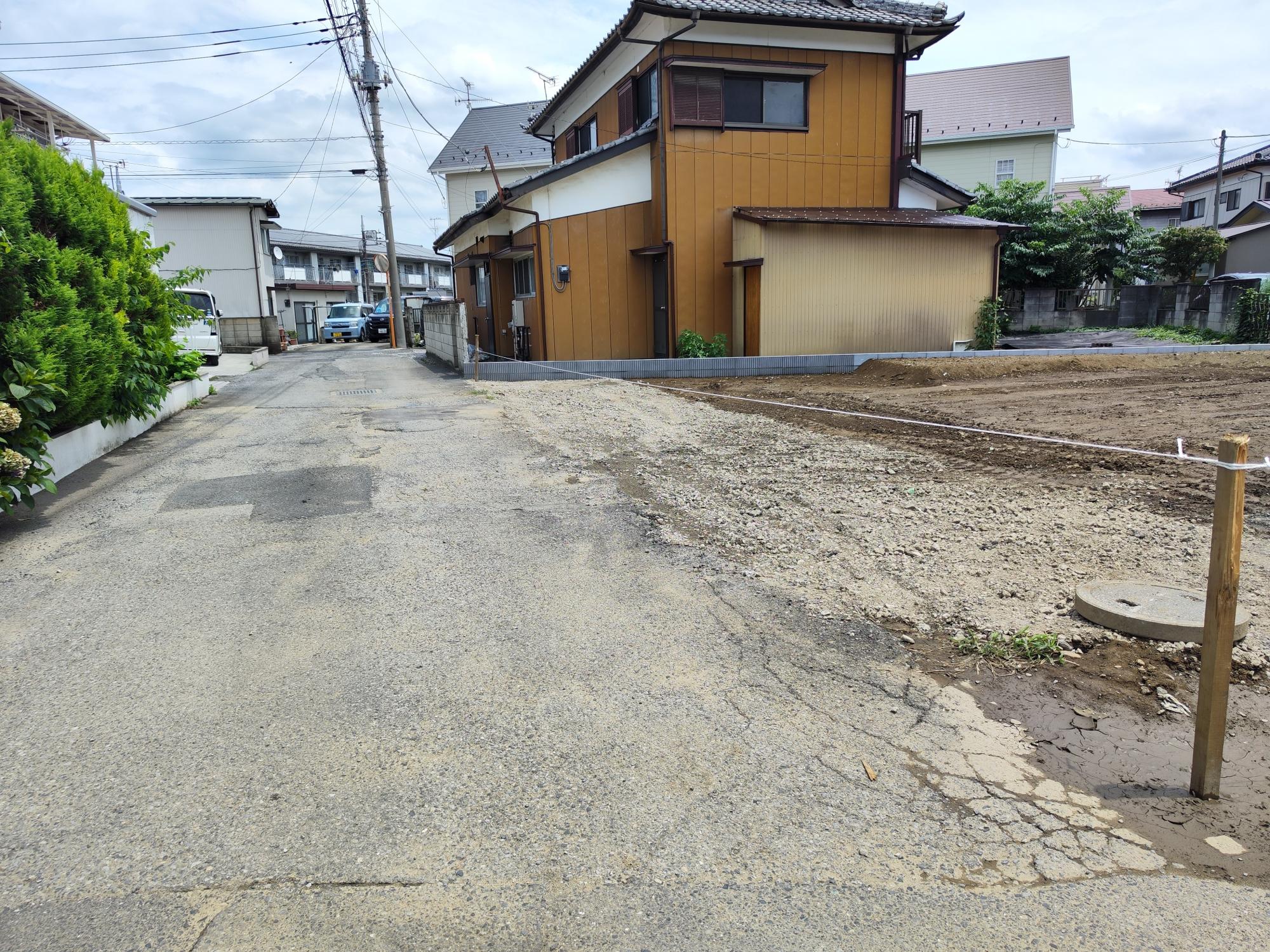 前面道路　約4.0m公道