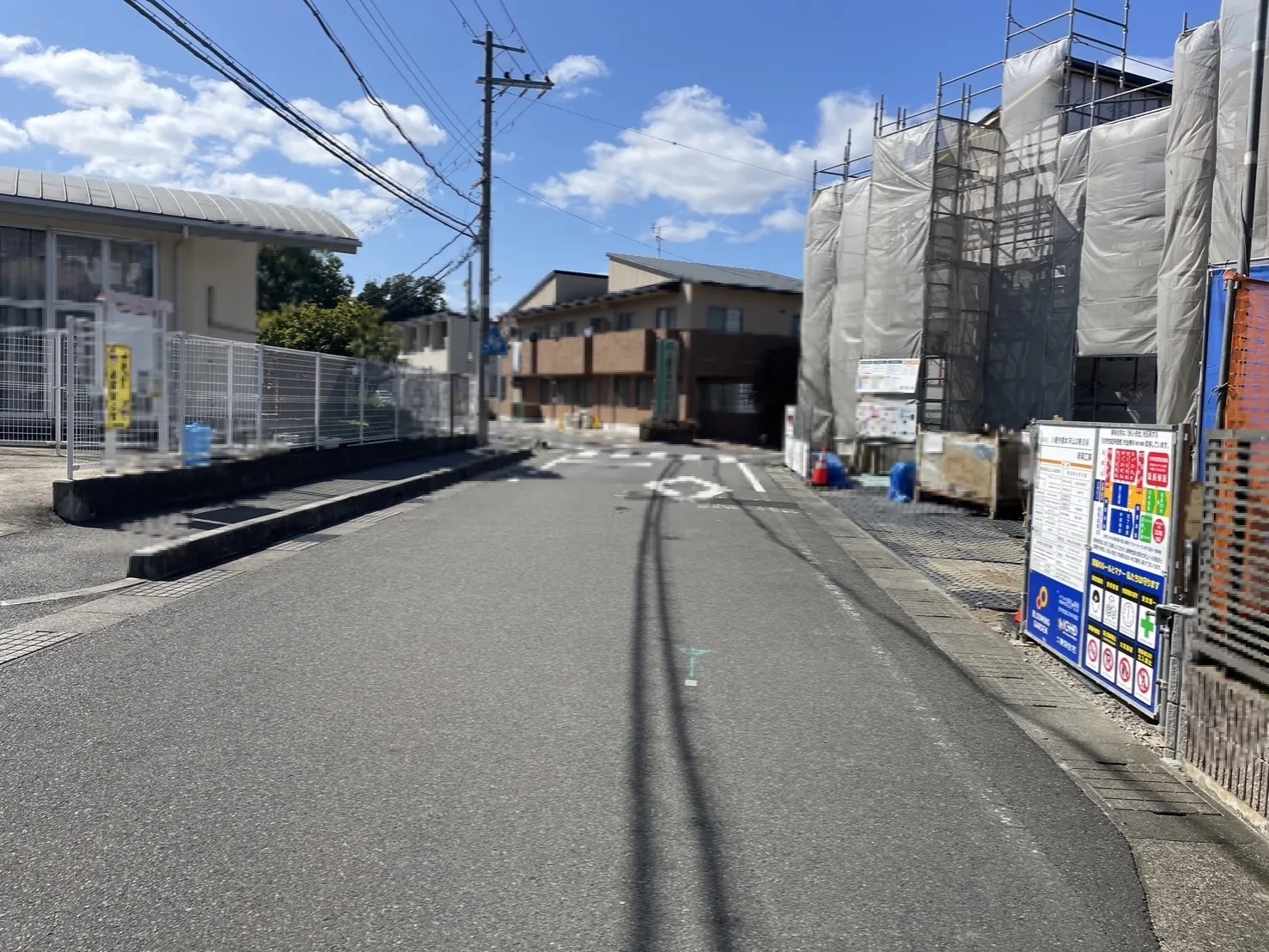 【前面道路】南6.0m公道42条1項1号道路、西6.0m公道42条1項1号道路