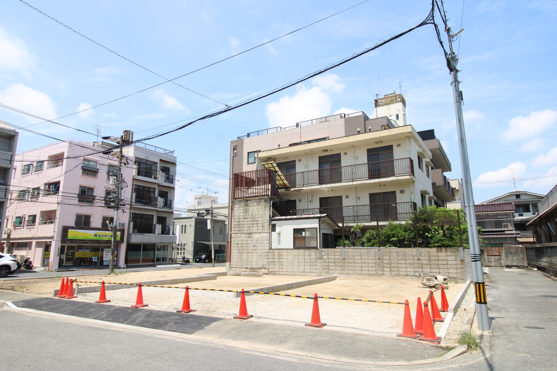 前面道路から見た宅地