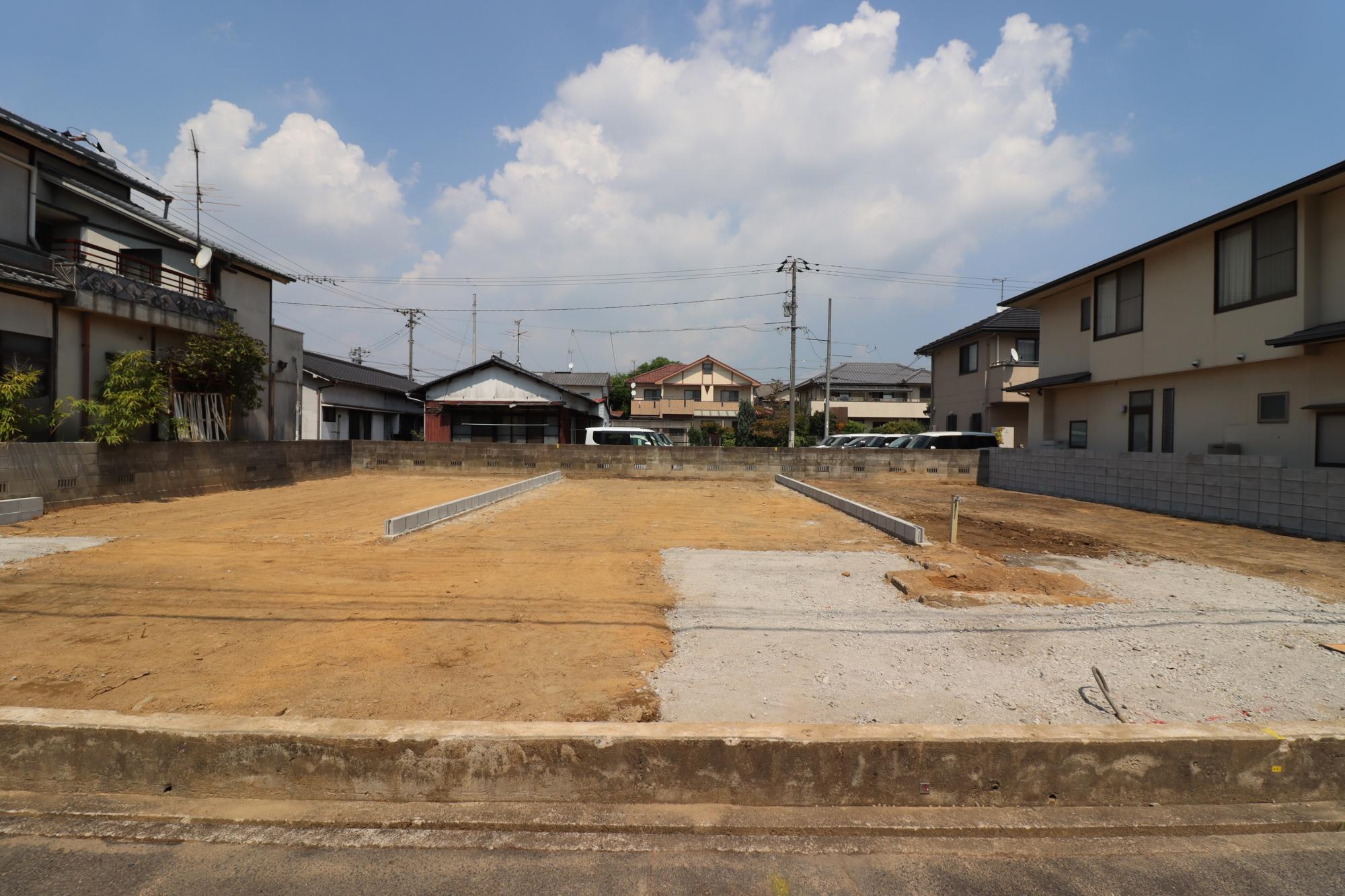 左①号棟　真中②号棟　右③号棟