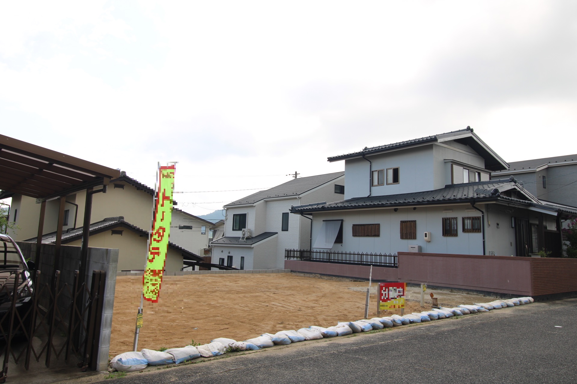 前面道路から見た宅地