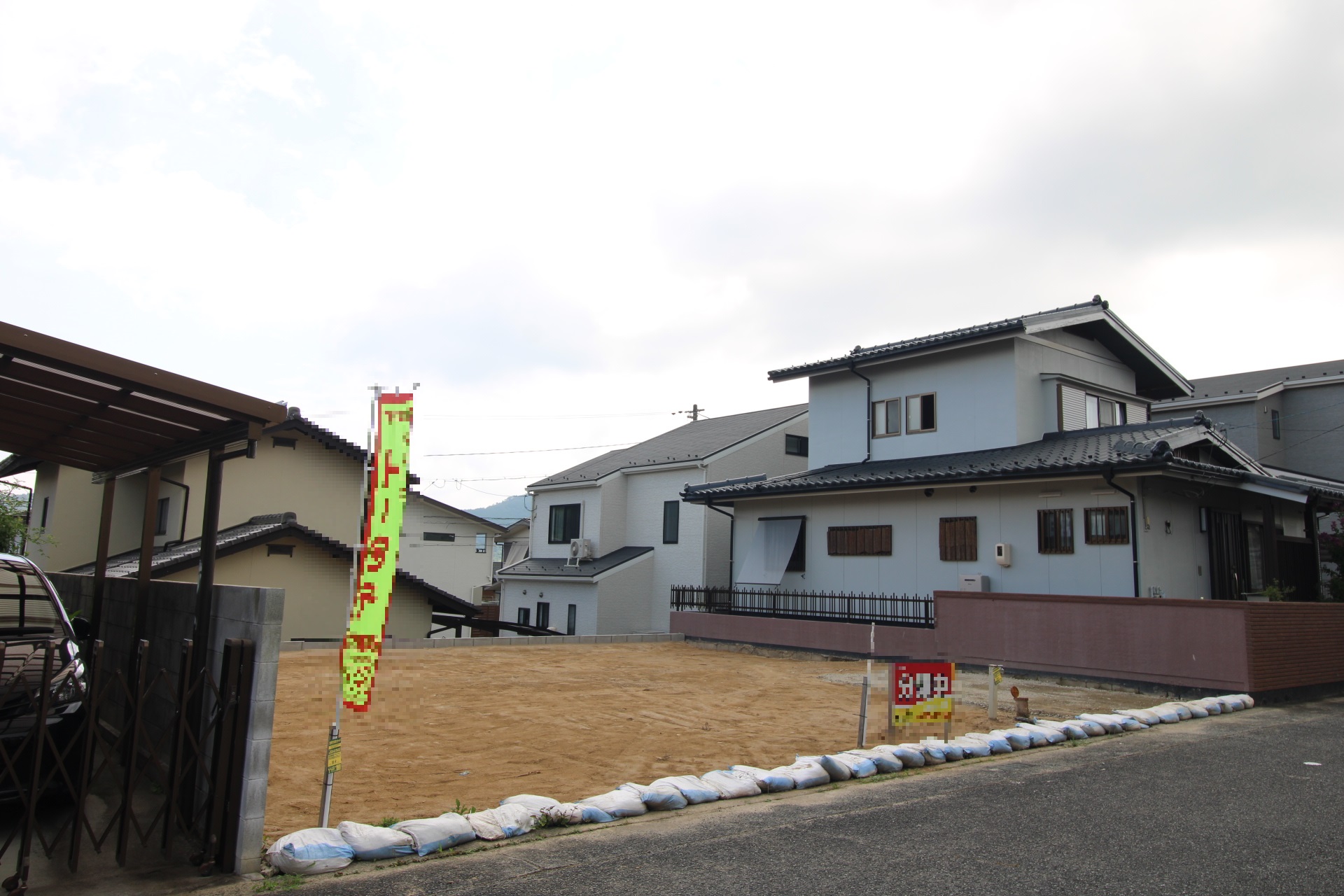 前面道路から見た宅地