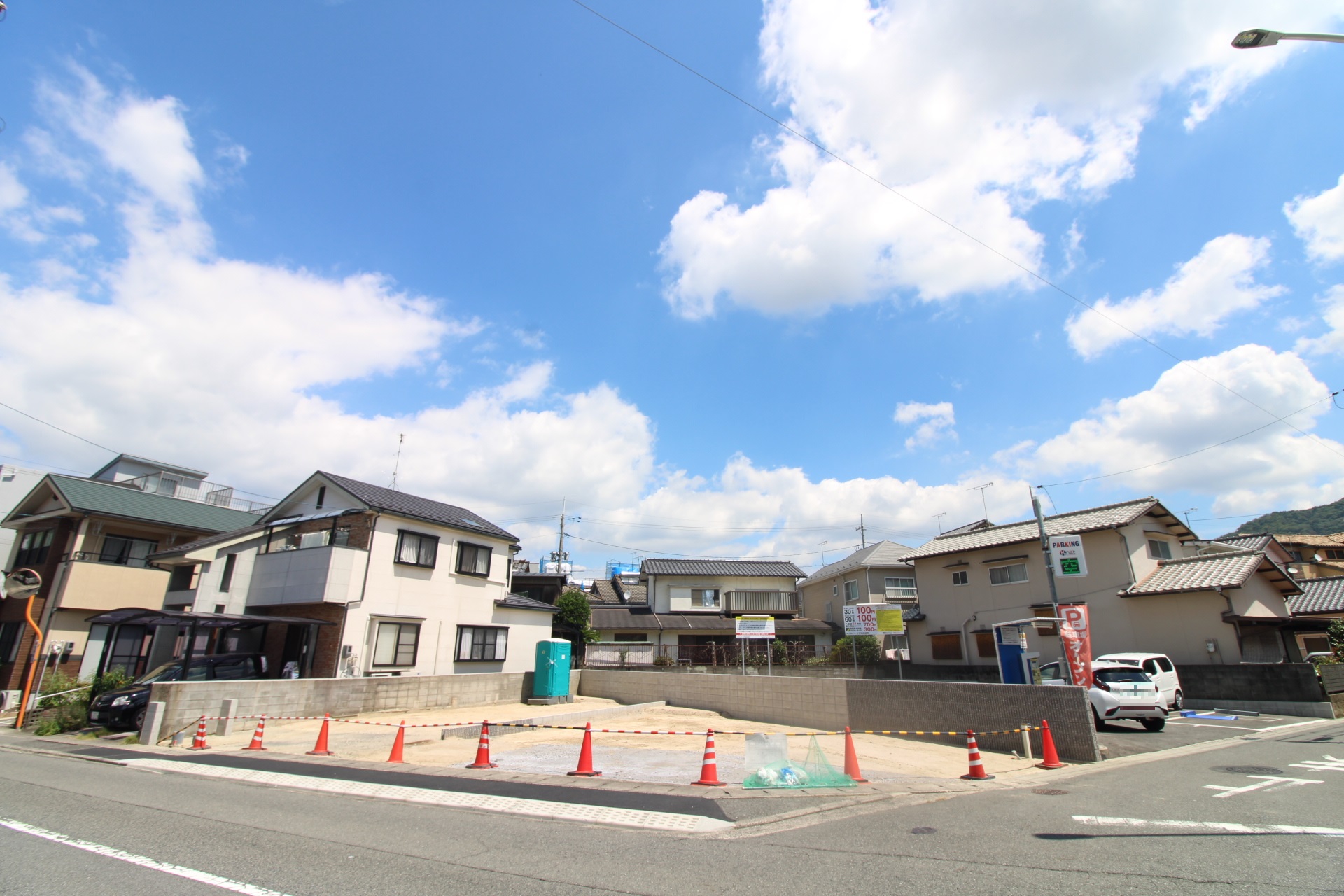 前面道路から見た宅地