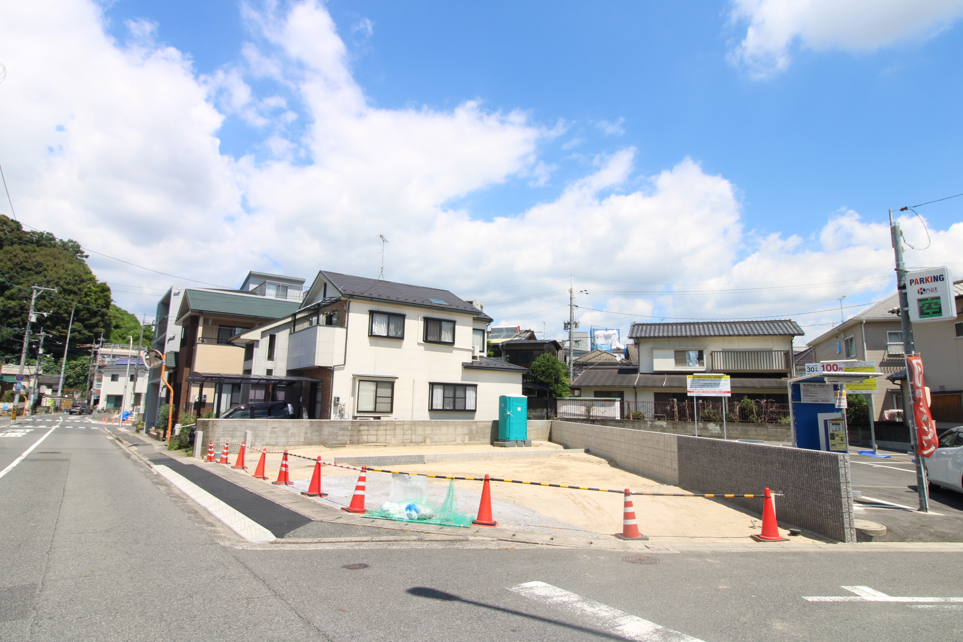 前面道路から見た宅地