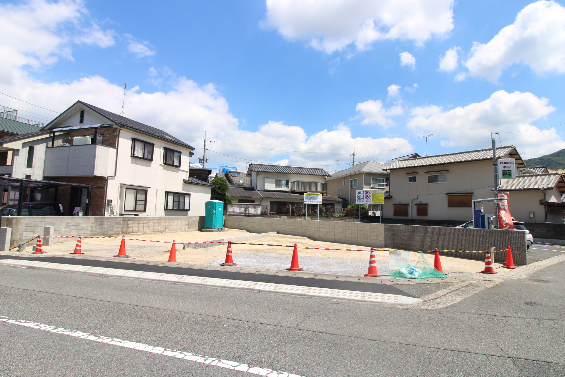 前面道路から見た宅地