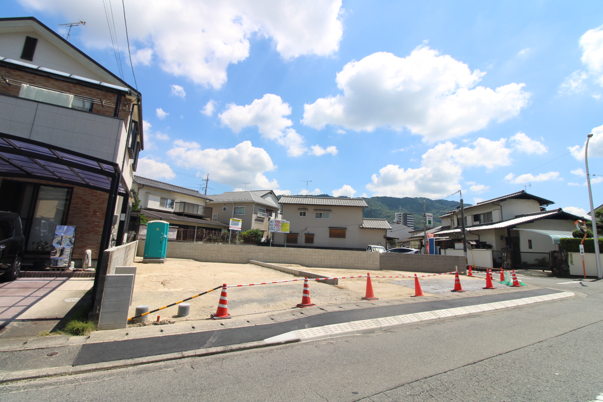 前面道路から見た宅地