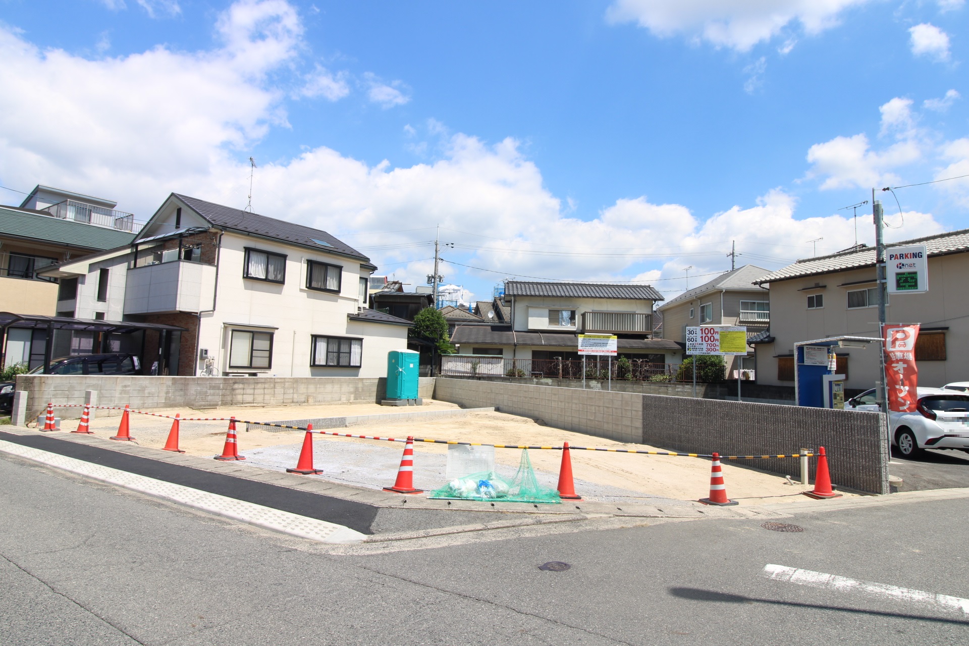 前面道路から見た宅地