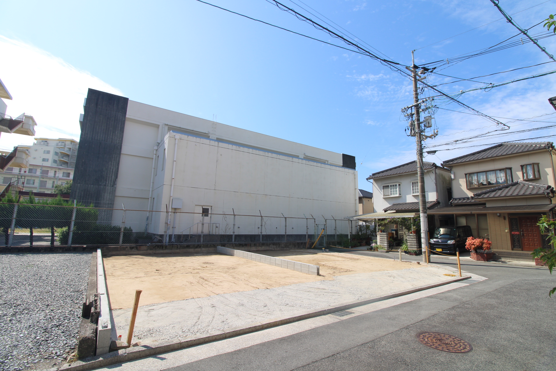 前面道路から見た宅地