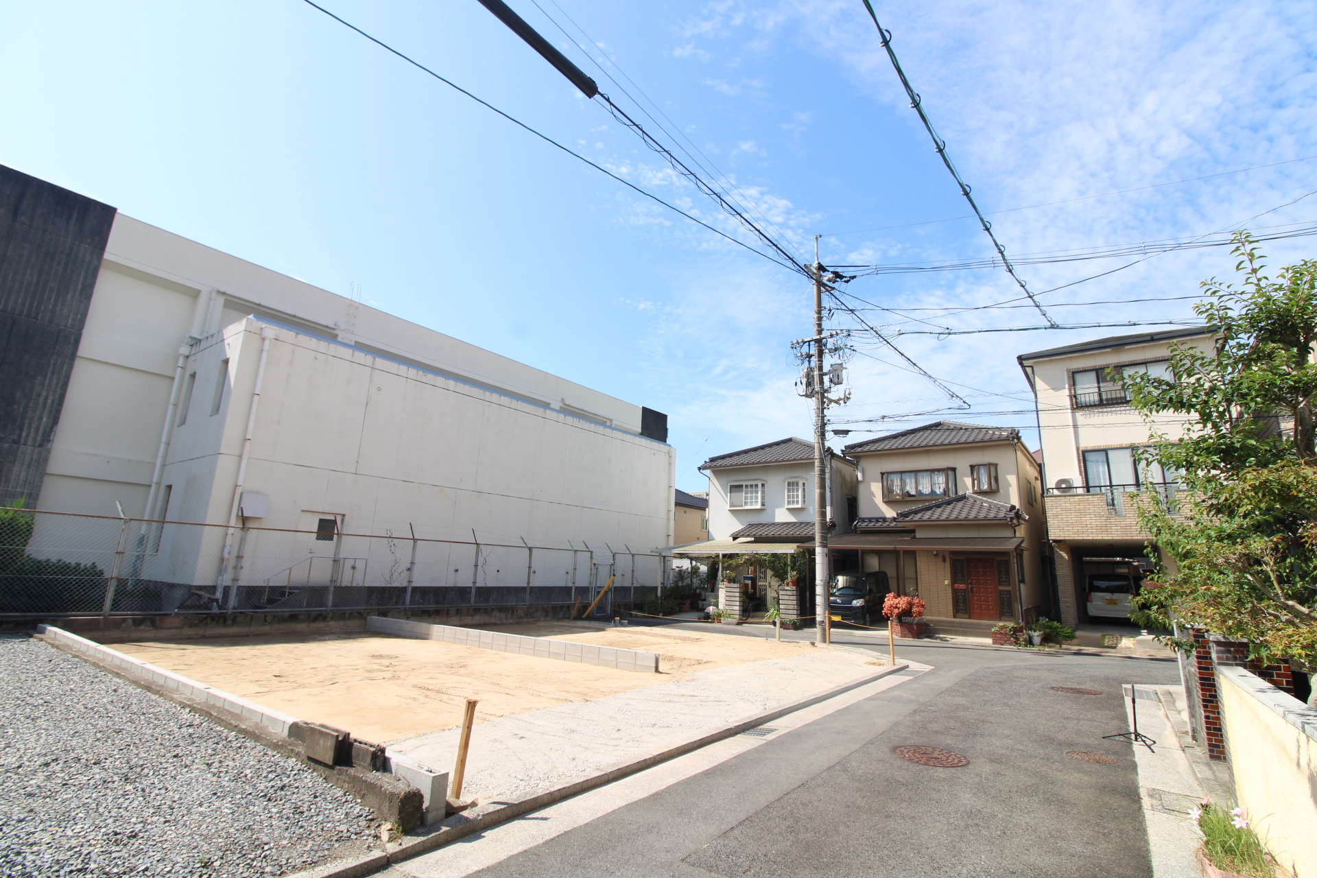 前面道路から見た宅地