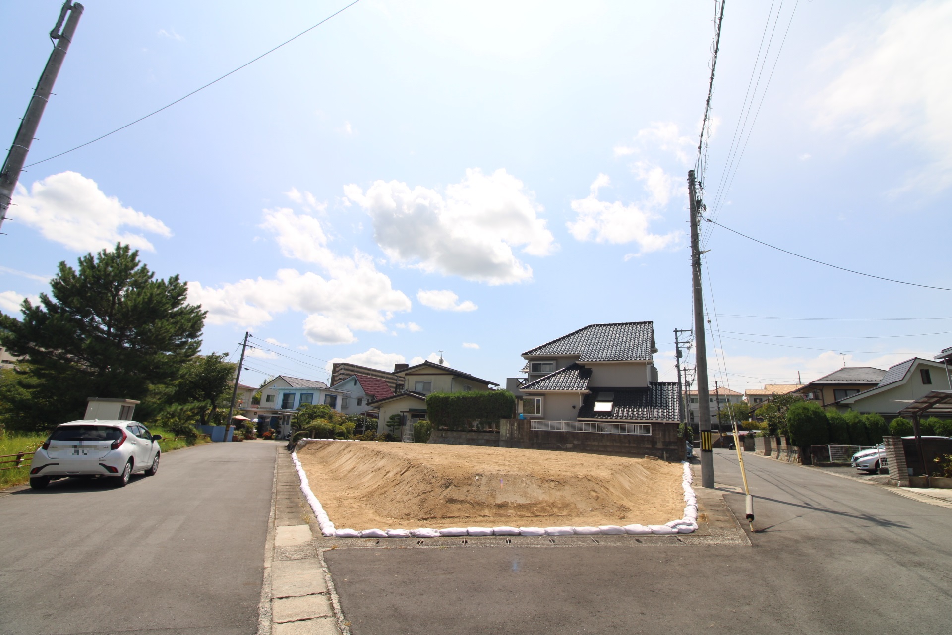 前面道路から見た宅地