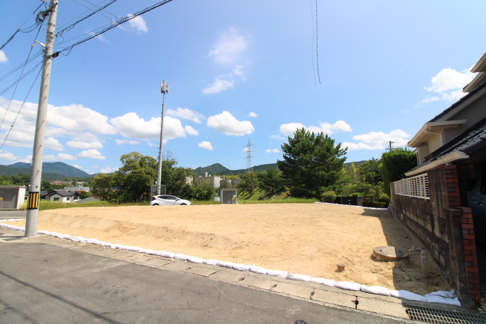 前面道路から見た宅地