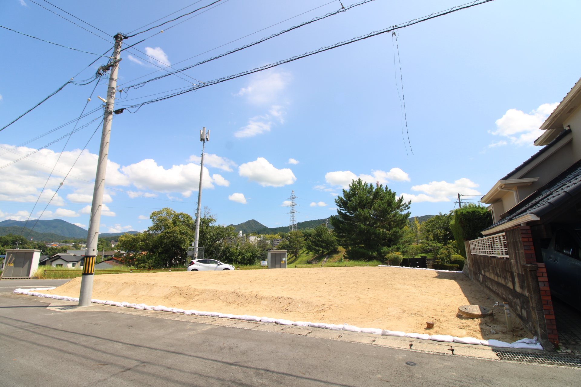 前面道路から見た宅地