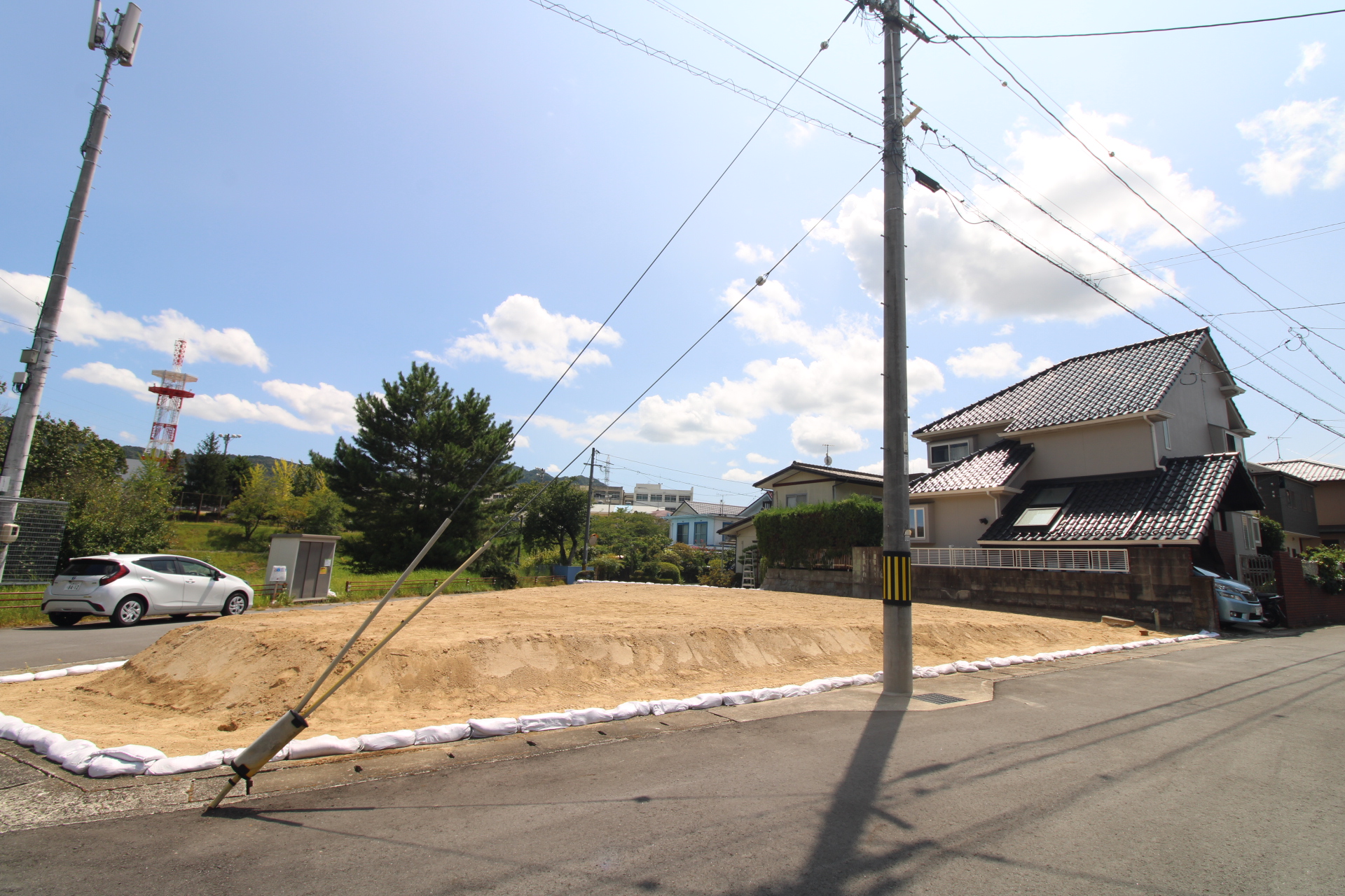 前面道路から見た宅地