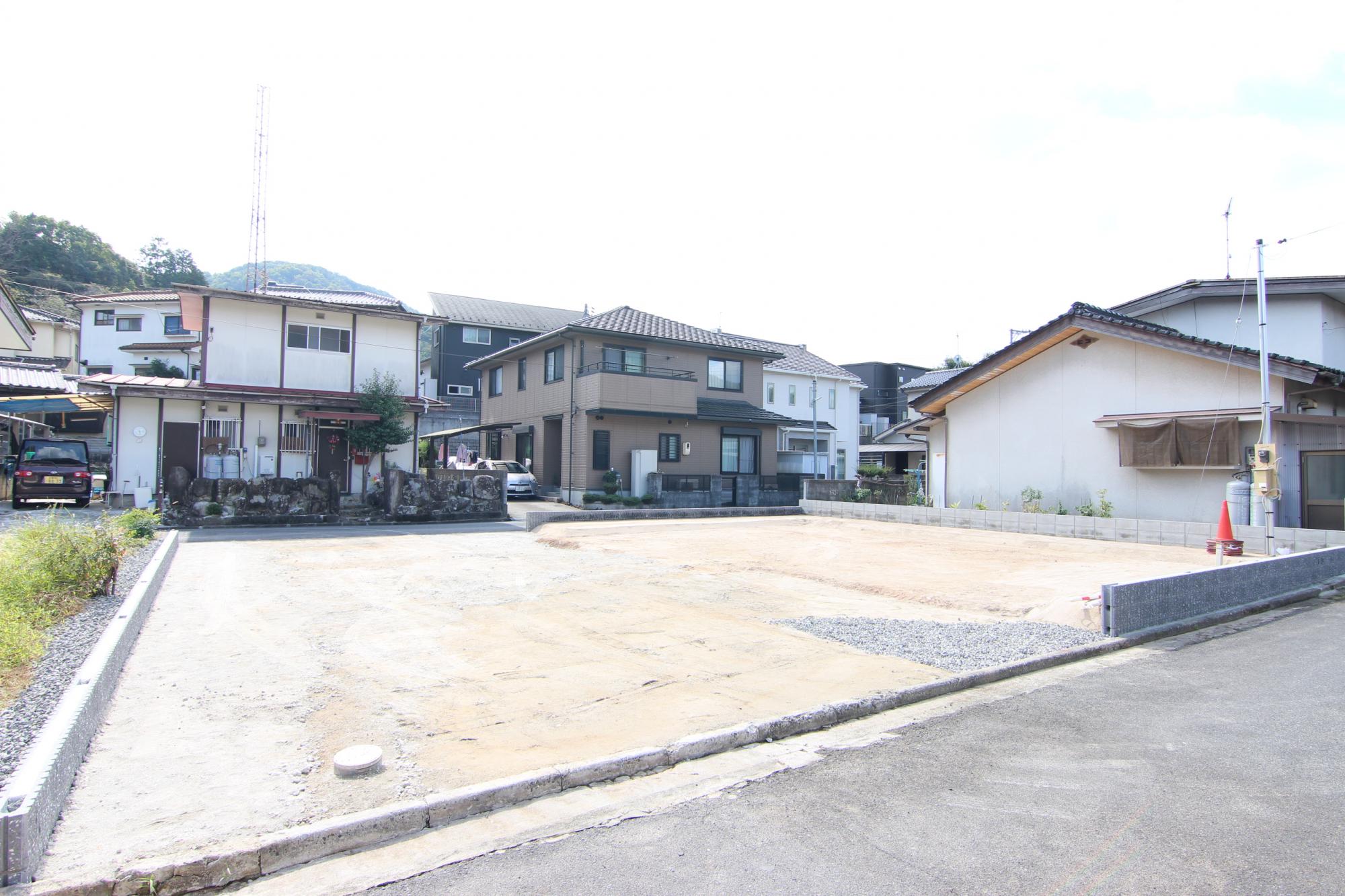 前面道路から見た宅地