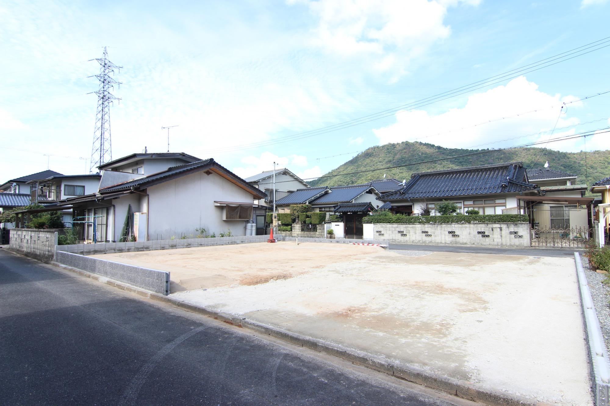 前面道路から見た宅地