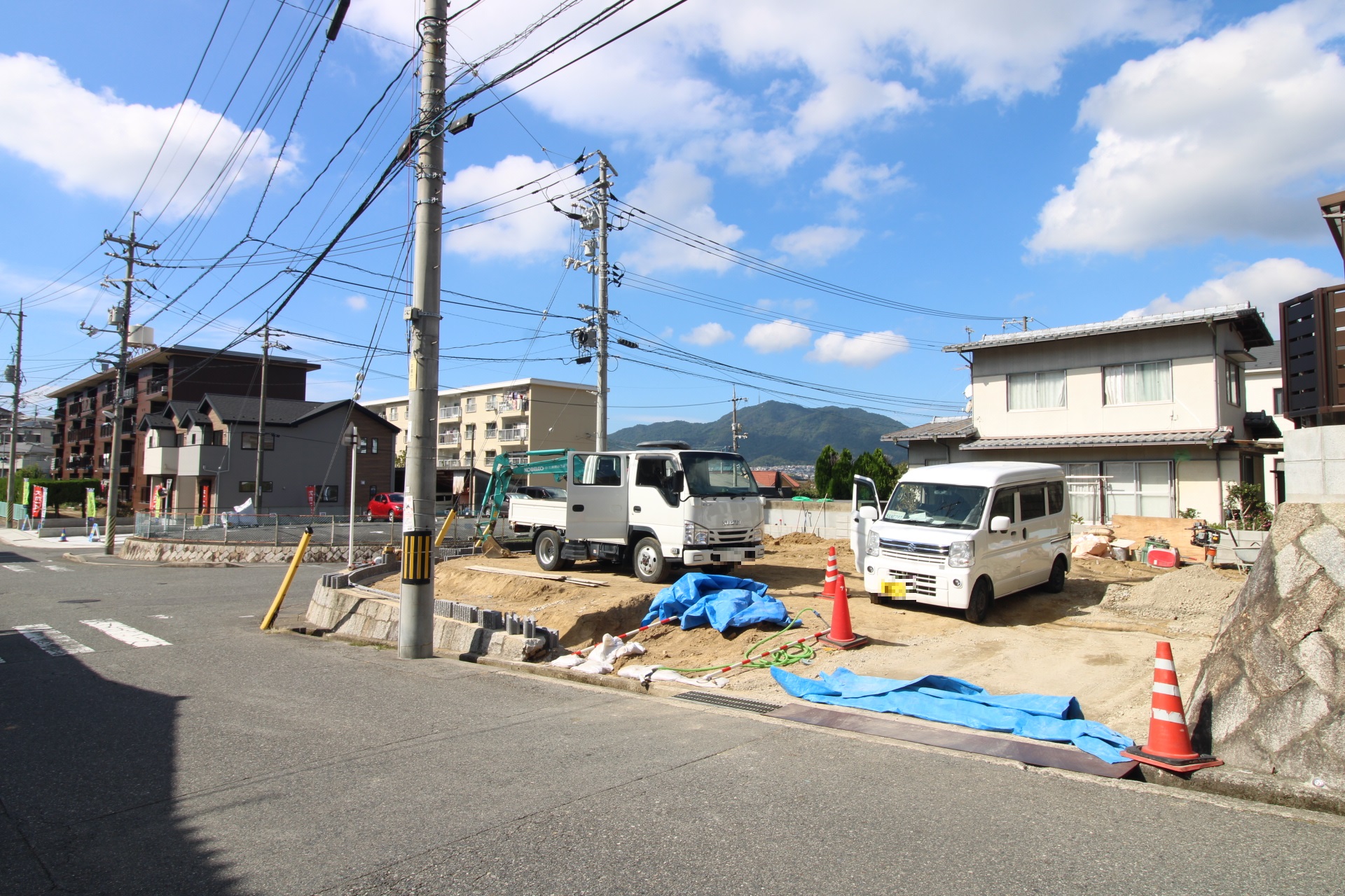 前面道路から見た宅地