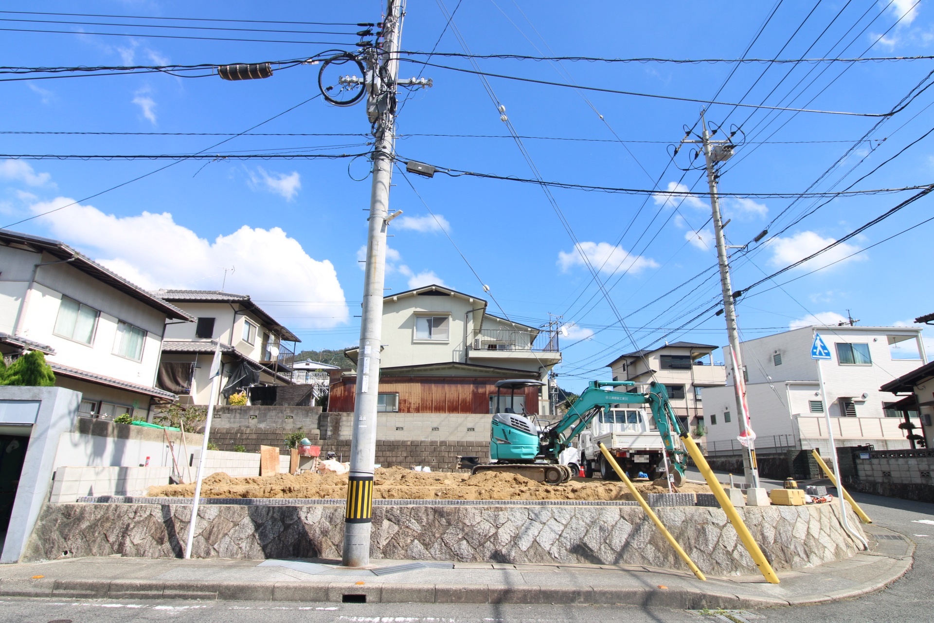 前面道路から見た宅地