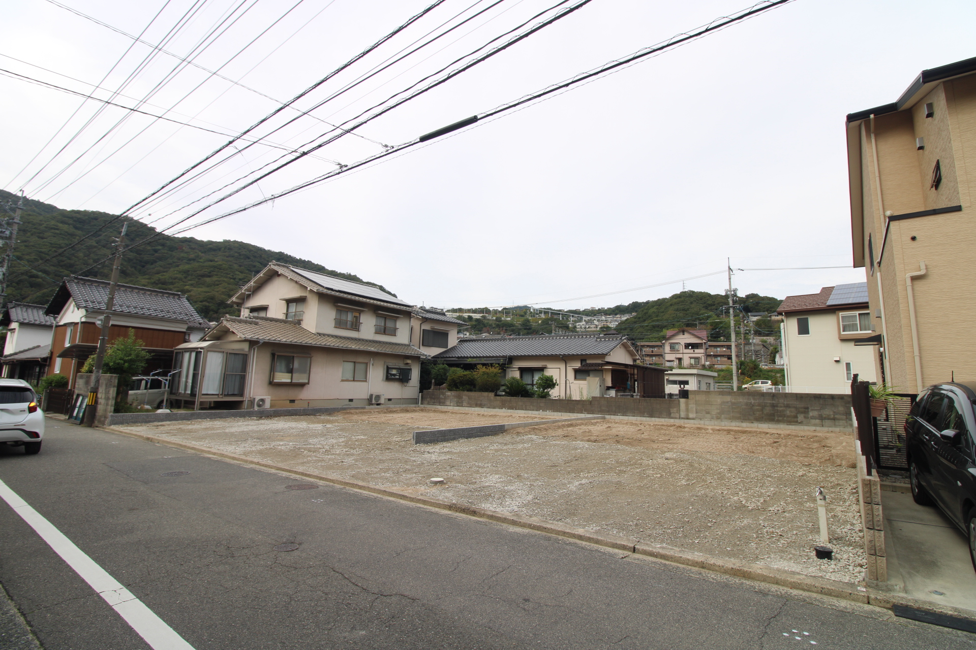 前面道路から見た宅地