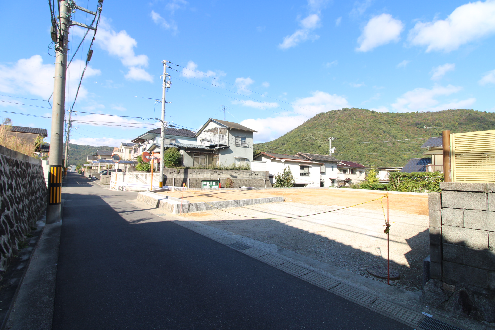 前面道路から見た宅地