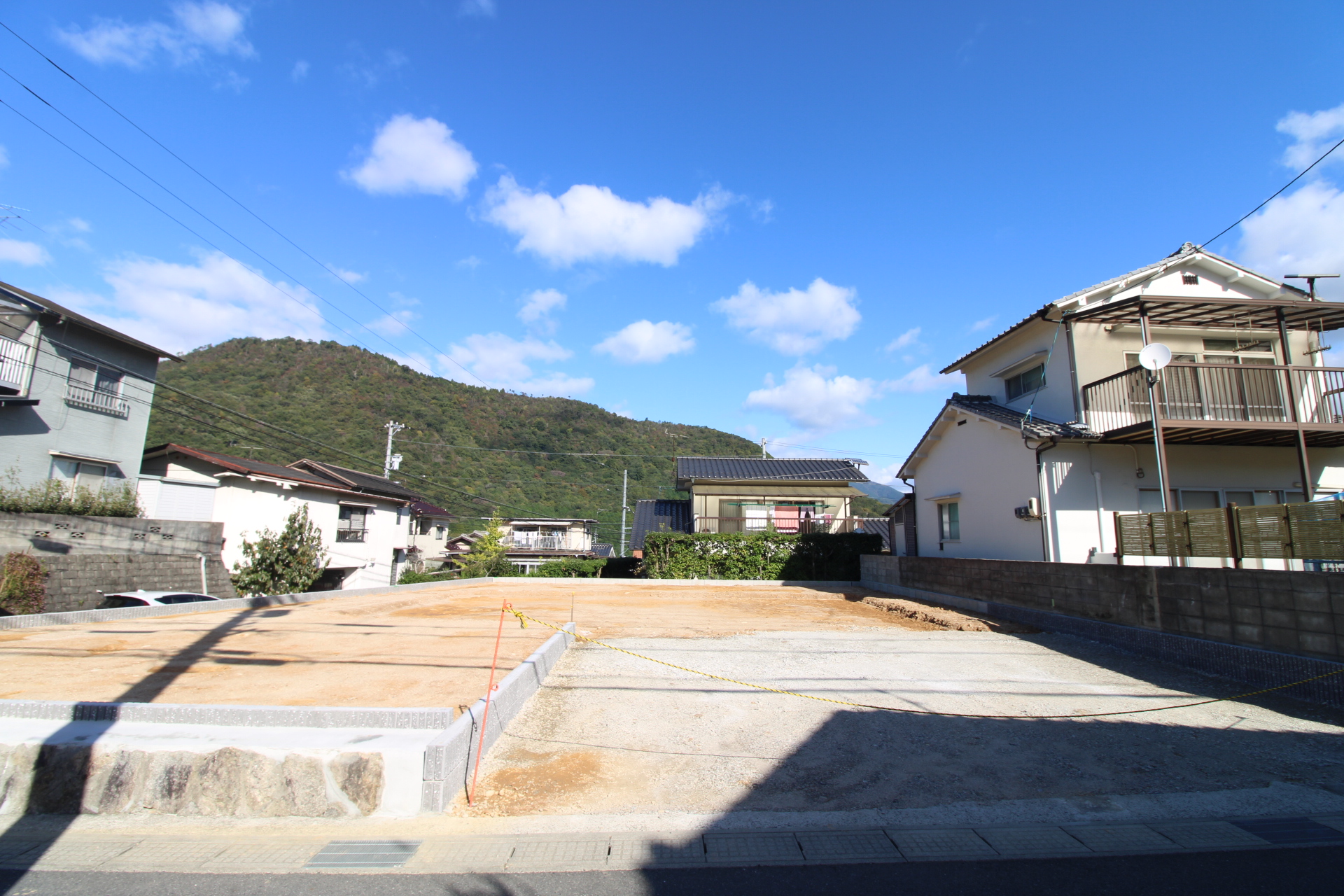 前面道路から見た宅地