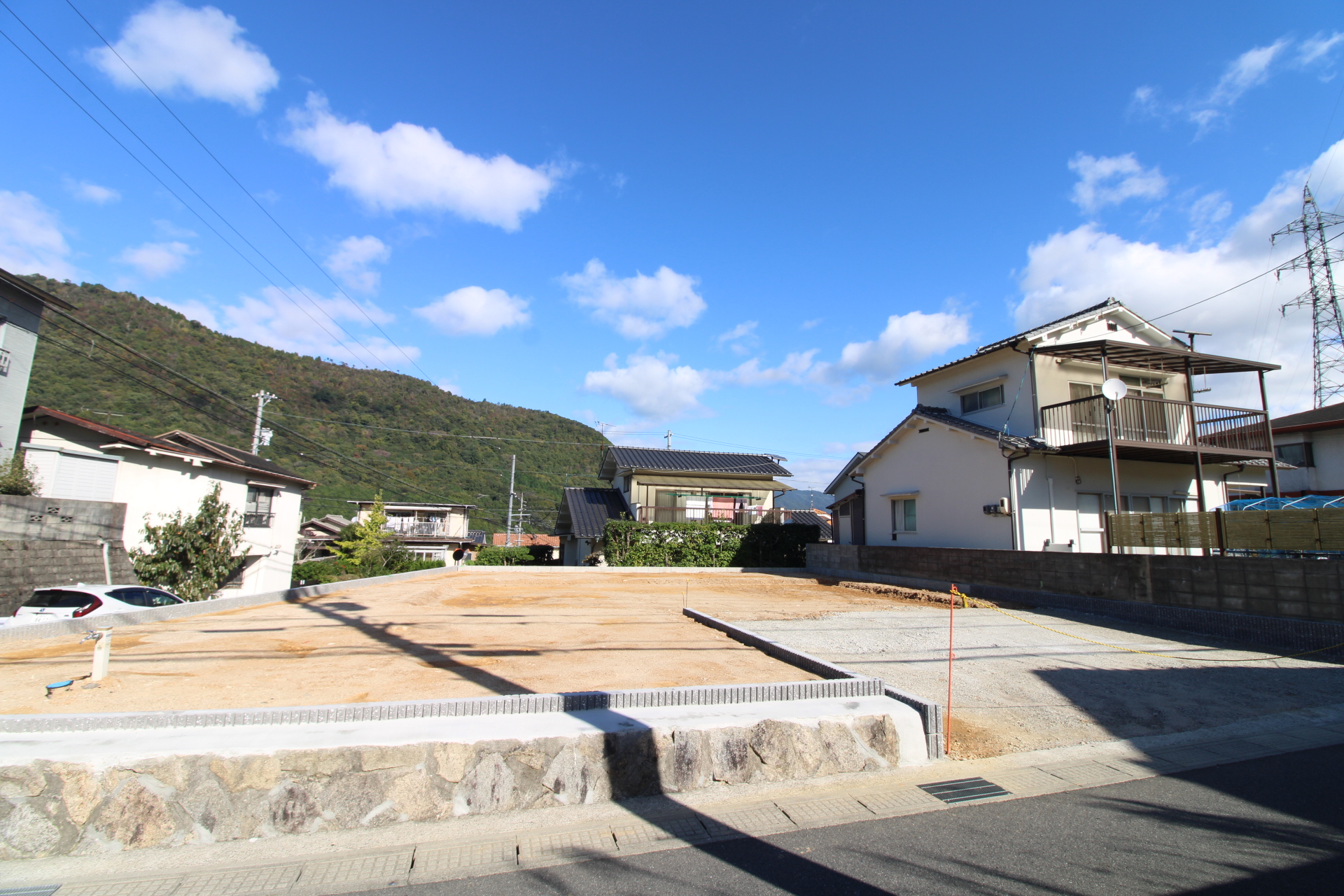 前面道路から見た宅地