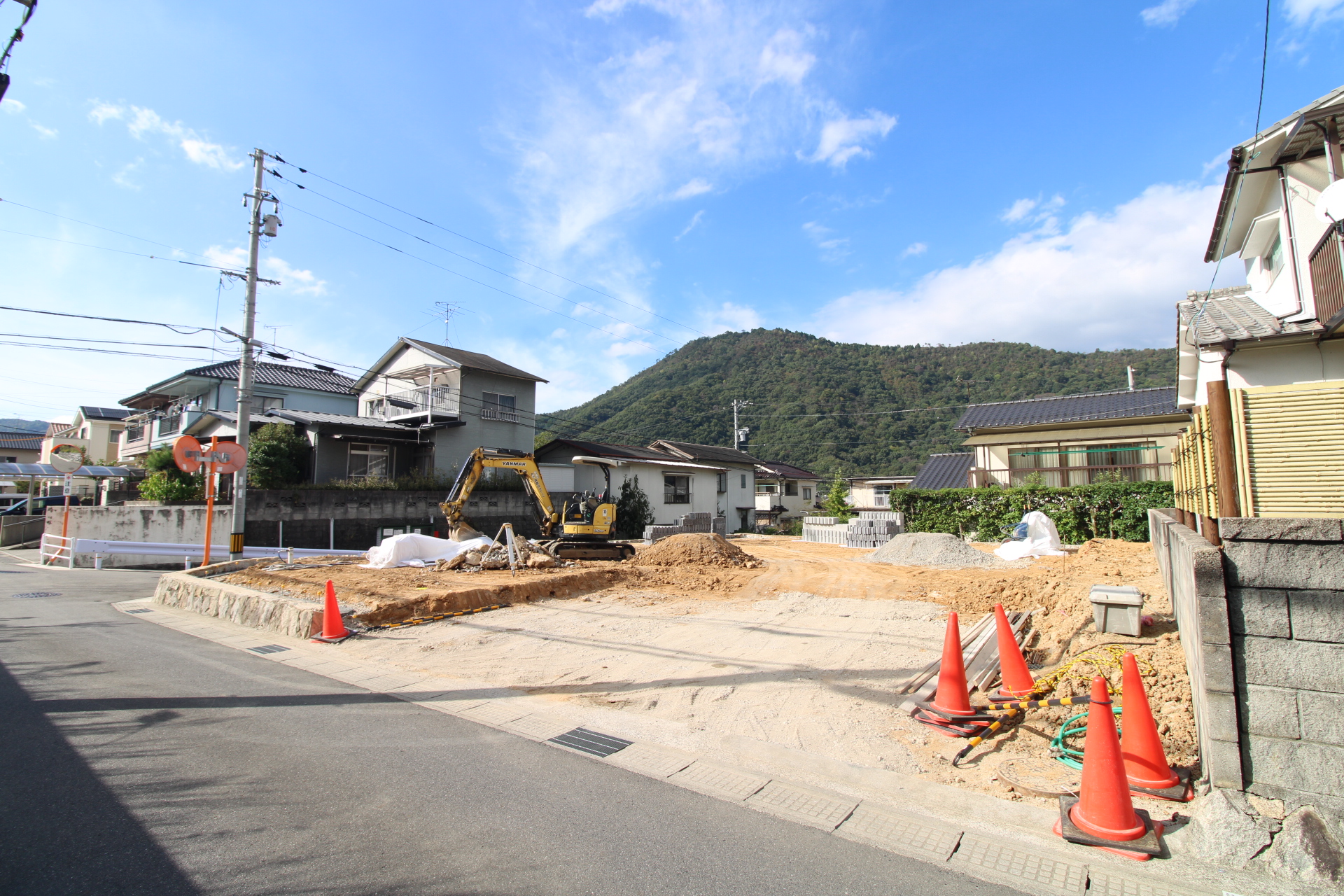 前面道路から見た宅地