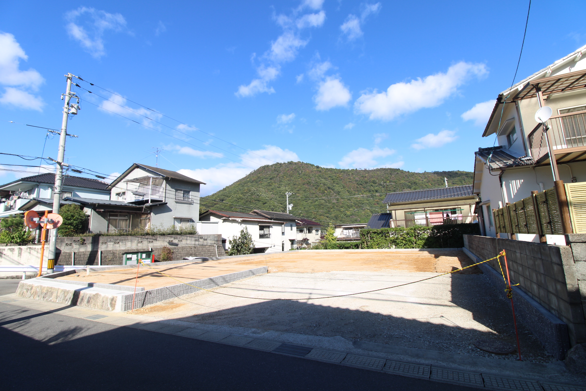 前面道路から見た宅地