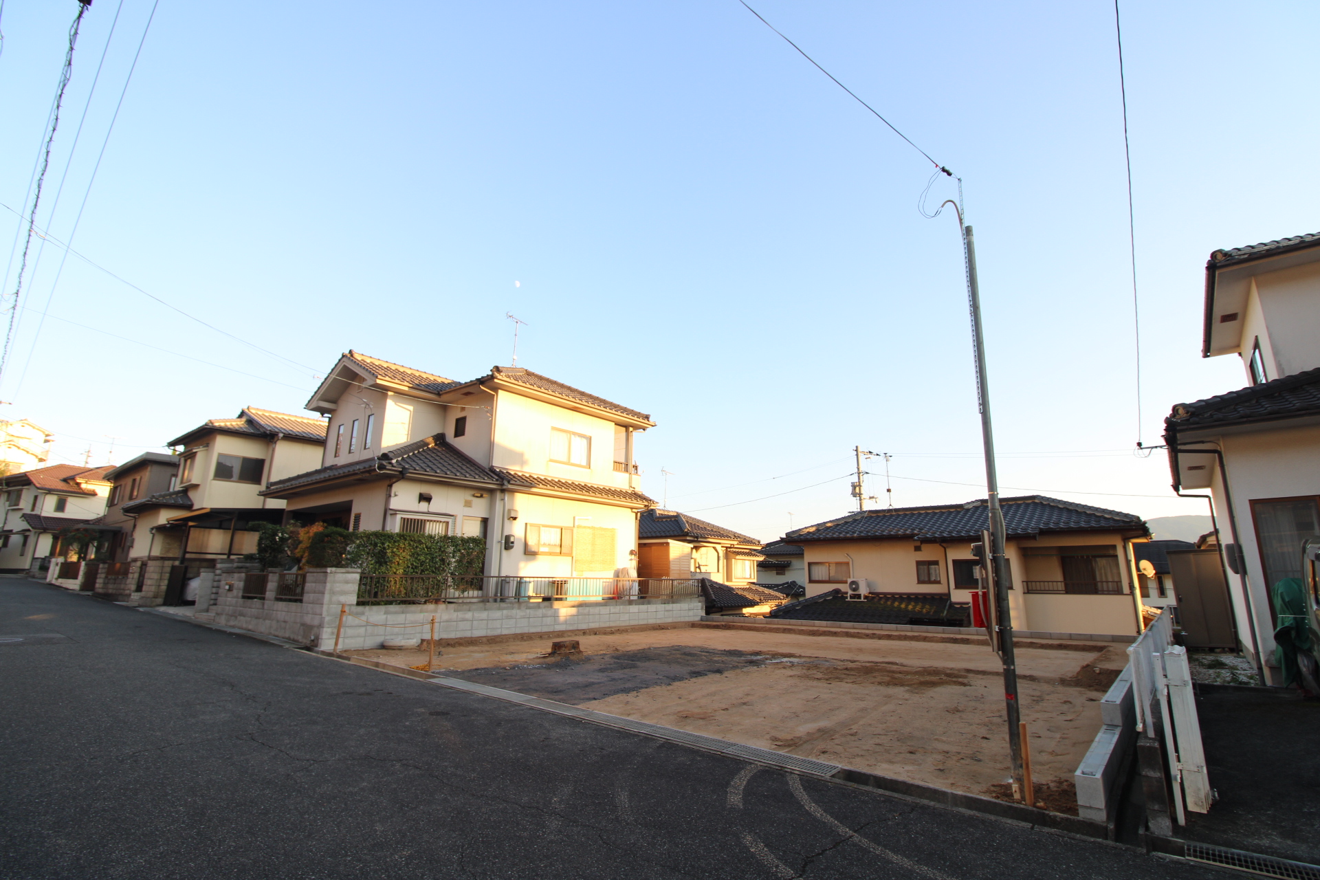 前面道路から見た宅地