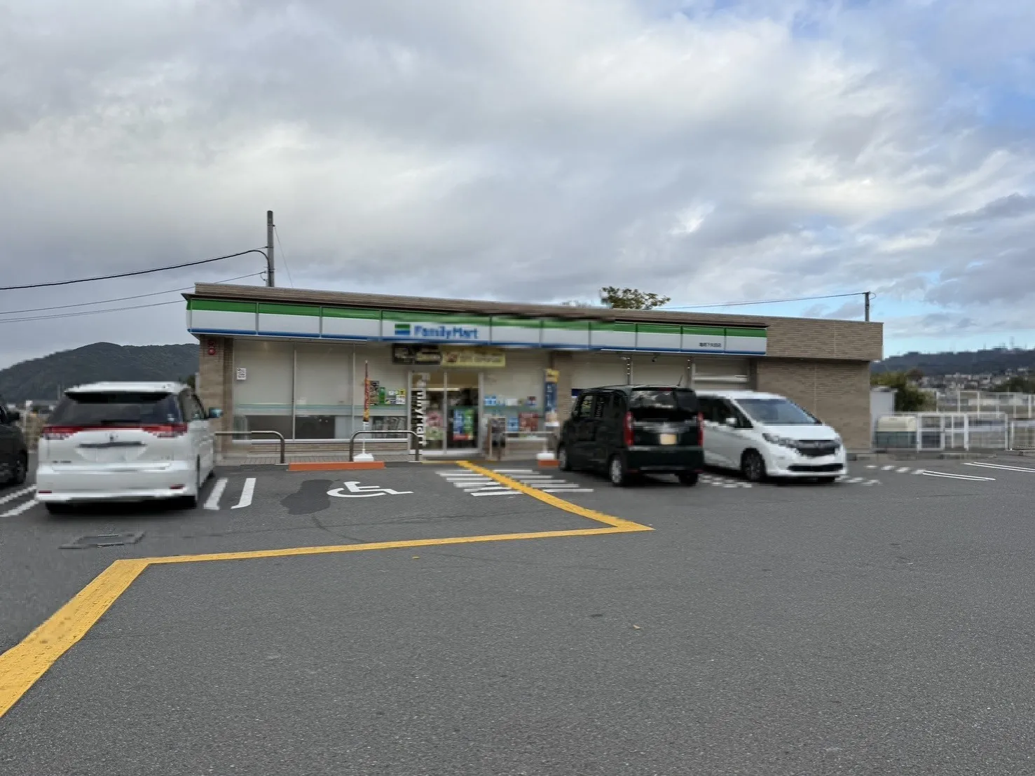 ファミリーマート亀岡下矢田店